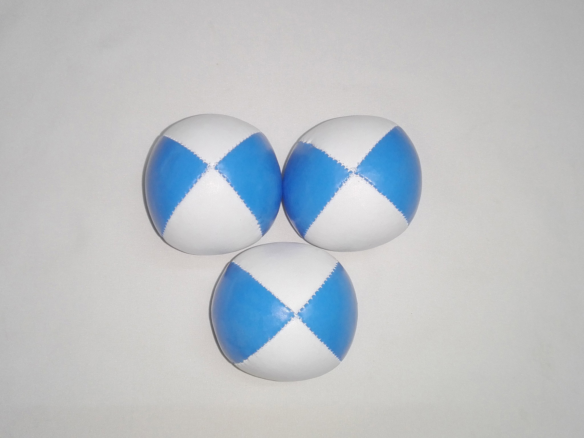 3-Pcs PAKA Juggling Balls 130g Vinyl Beanbag 4-Panel Blue/White