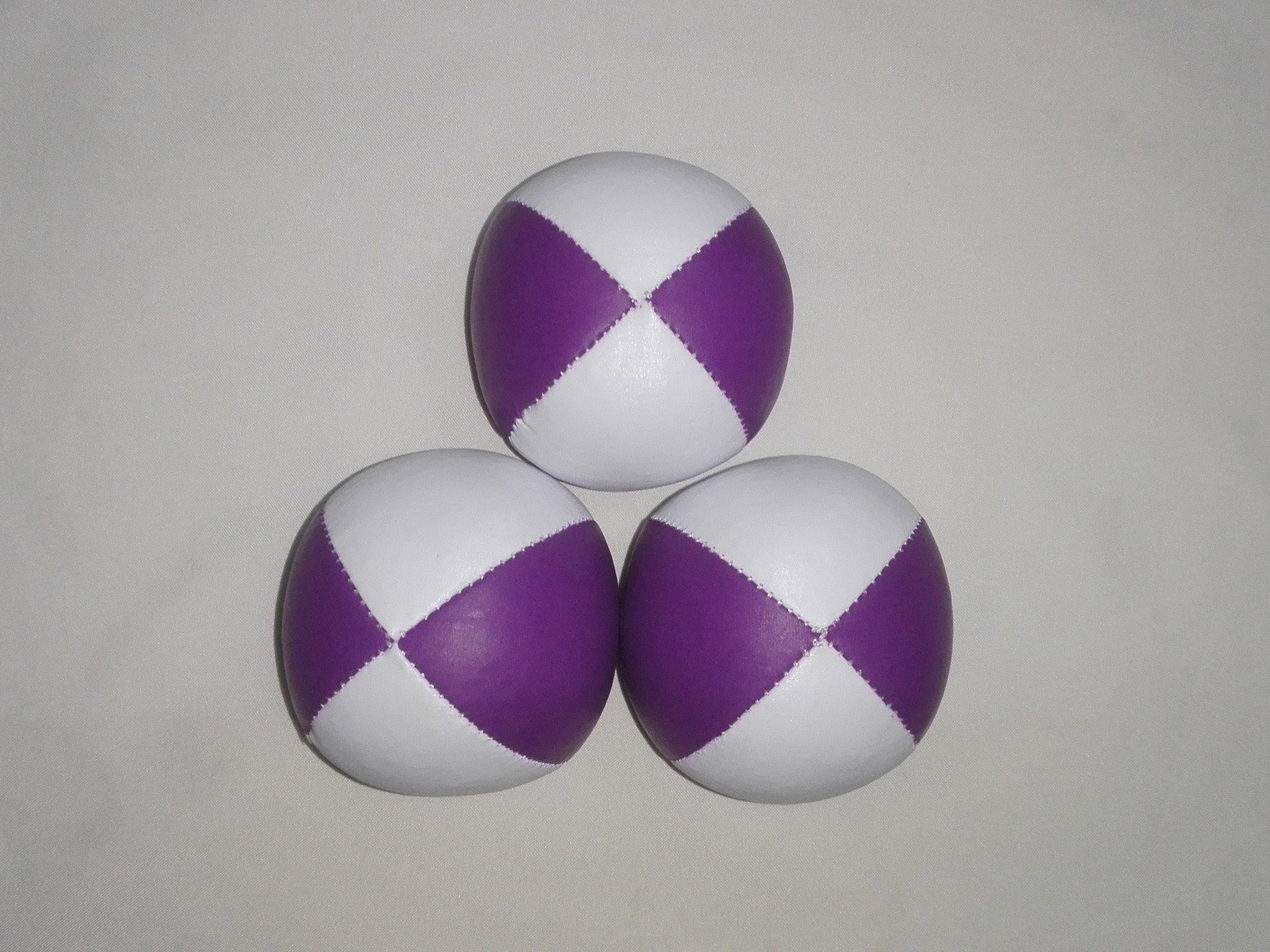 3-Pcs PAKA Juggling Balls 130g Vinyl Beanbag 4-Panel Purple/White