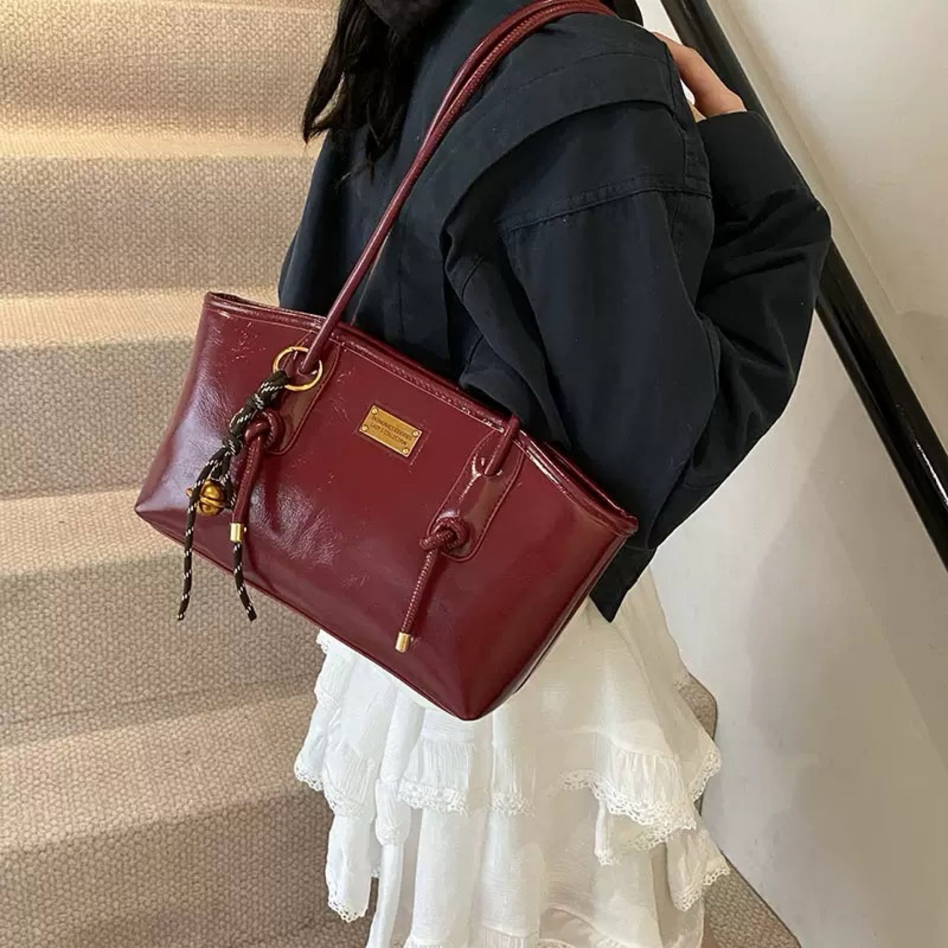 Hand bag