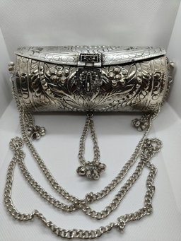 Jhumki oxidized bag with chain strap