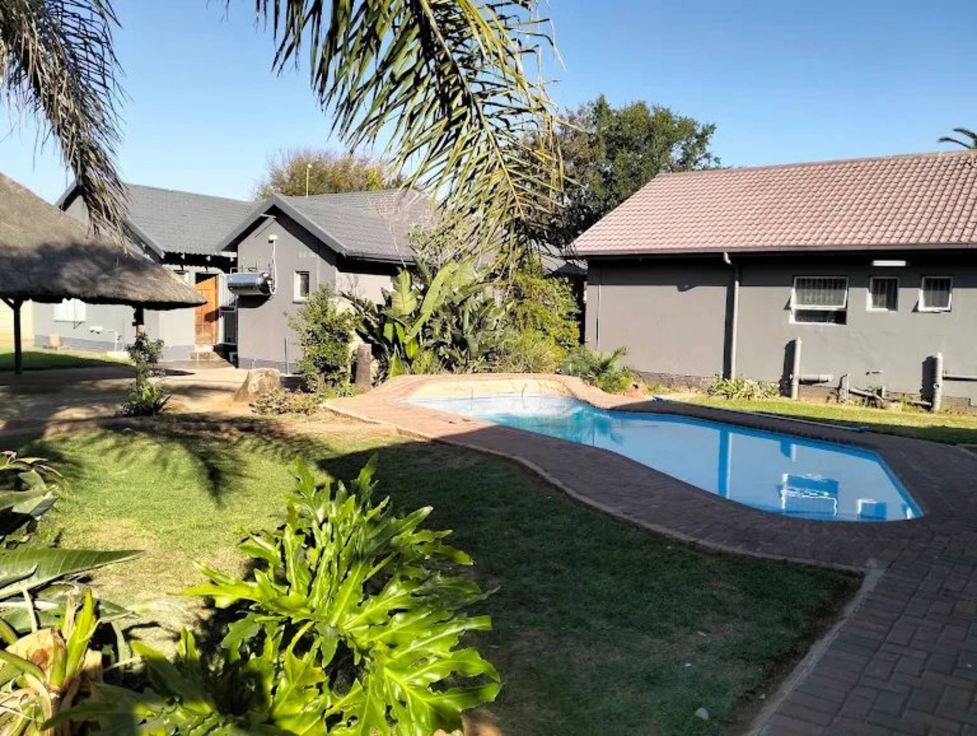 Ayoss Residency