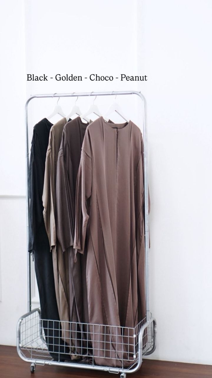In'am Gallery | Line Um | By Ummu Mecca 