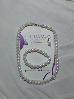 Beaded necklace set