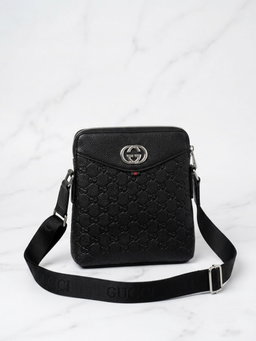 Gucci mens sling 