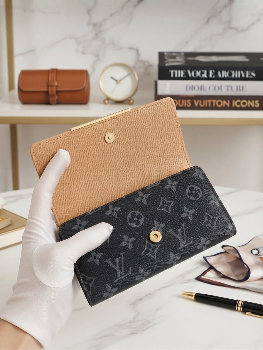 Lv big wallet black apricot _1