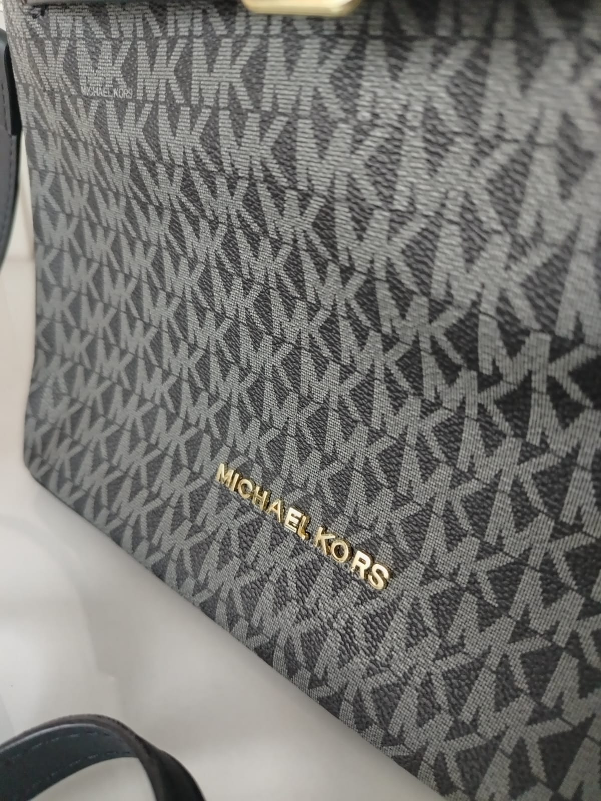 Mk monogram black_3